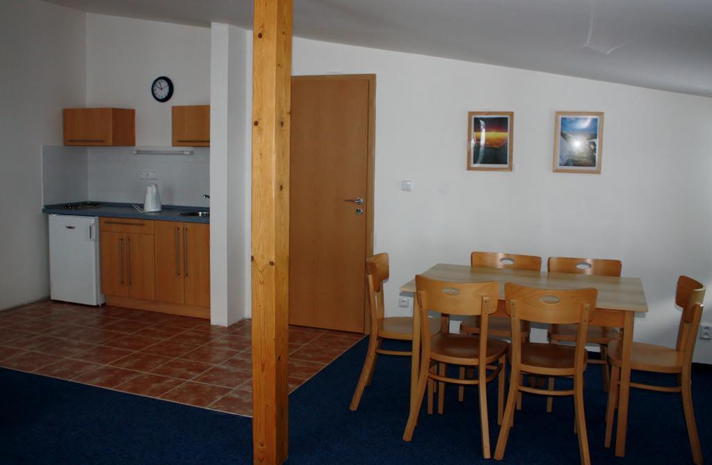 Apartmány Doma Janov nad Nisou Habitación foto